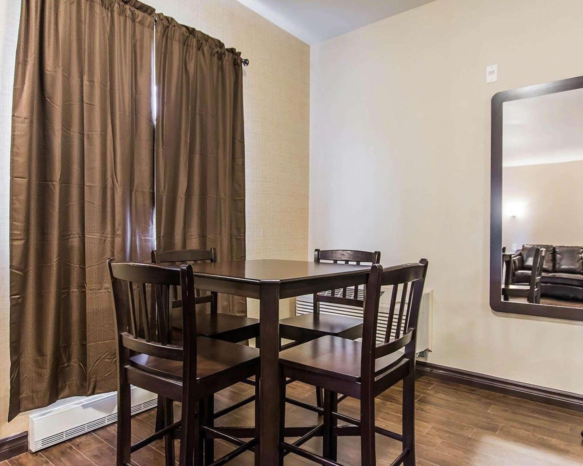 Quality Inn Moncton Bagian luar foto