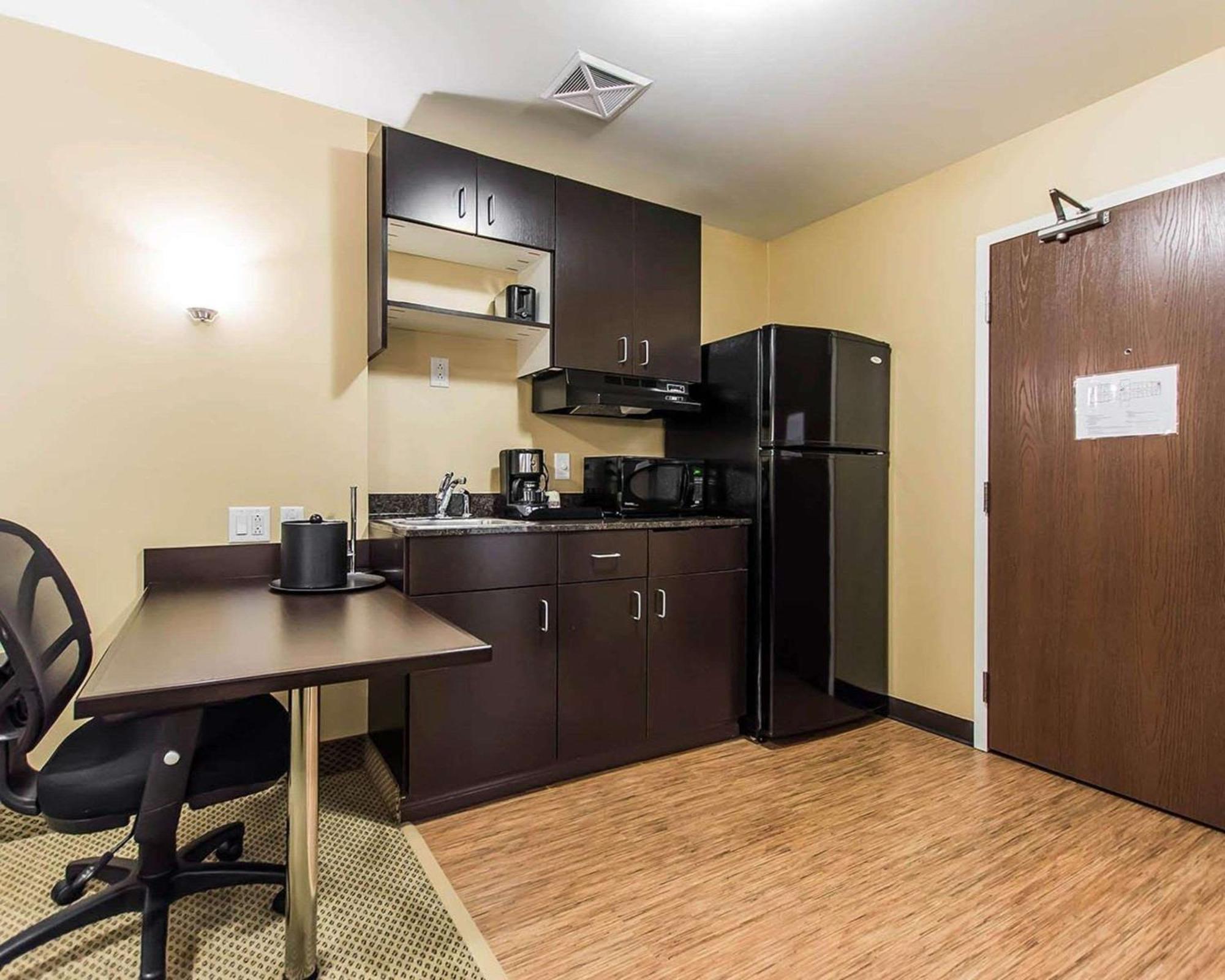 Quality Inn Moncton Bagian luar foto