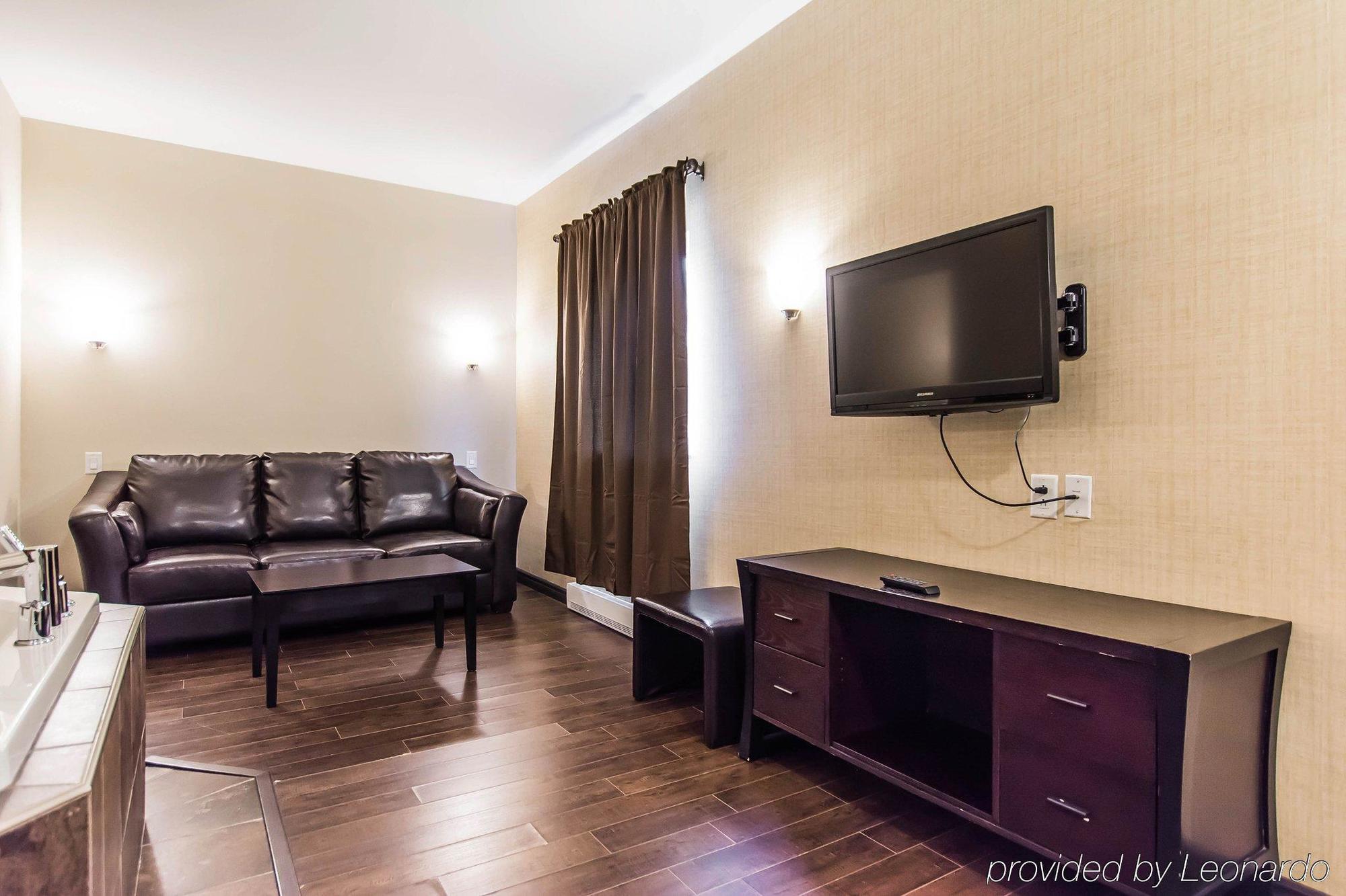 Quality Inn Moncton Bagian luar foto