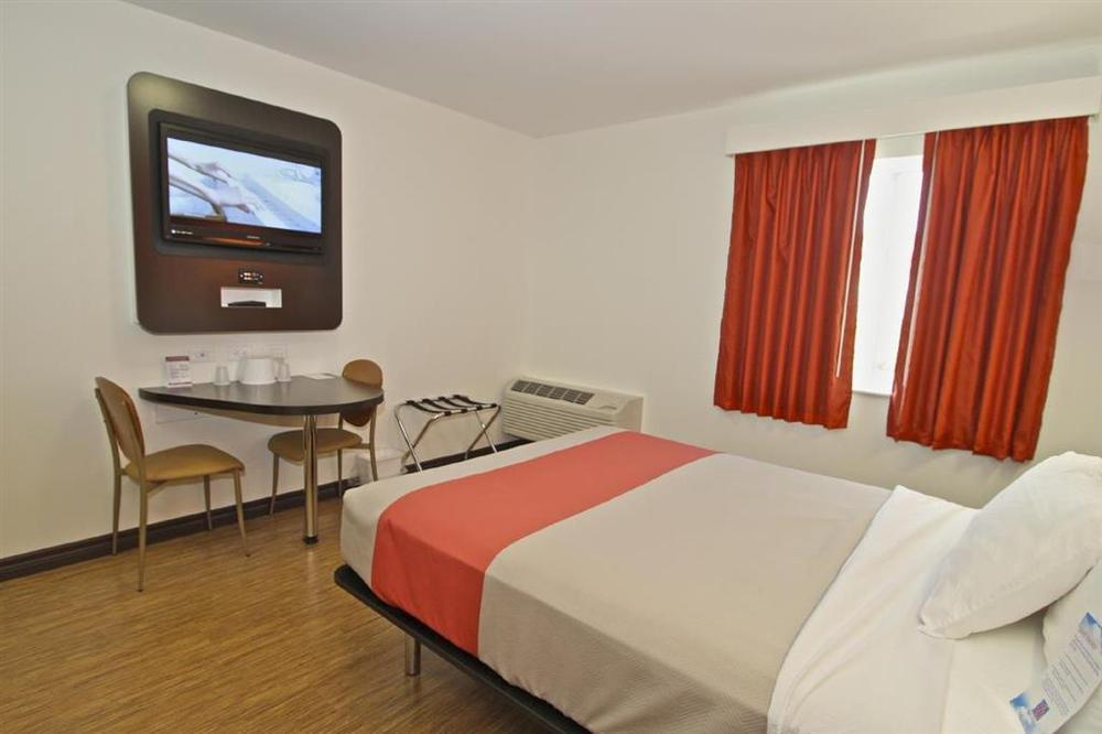 Quality Inn Moncton Ruang foto